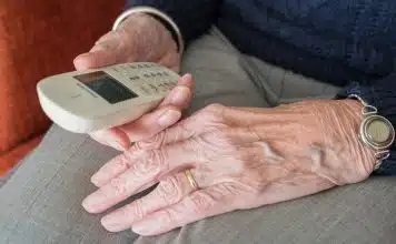 Téléassistance mobile : les avantages pour les seniors Téléassistance mobile : les avantages pour les seniors